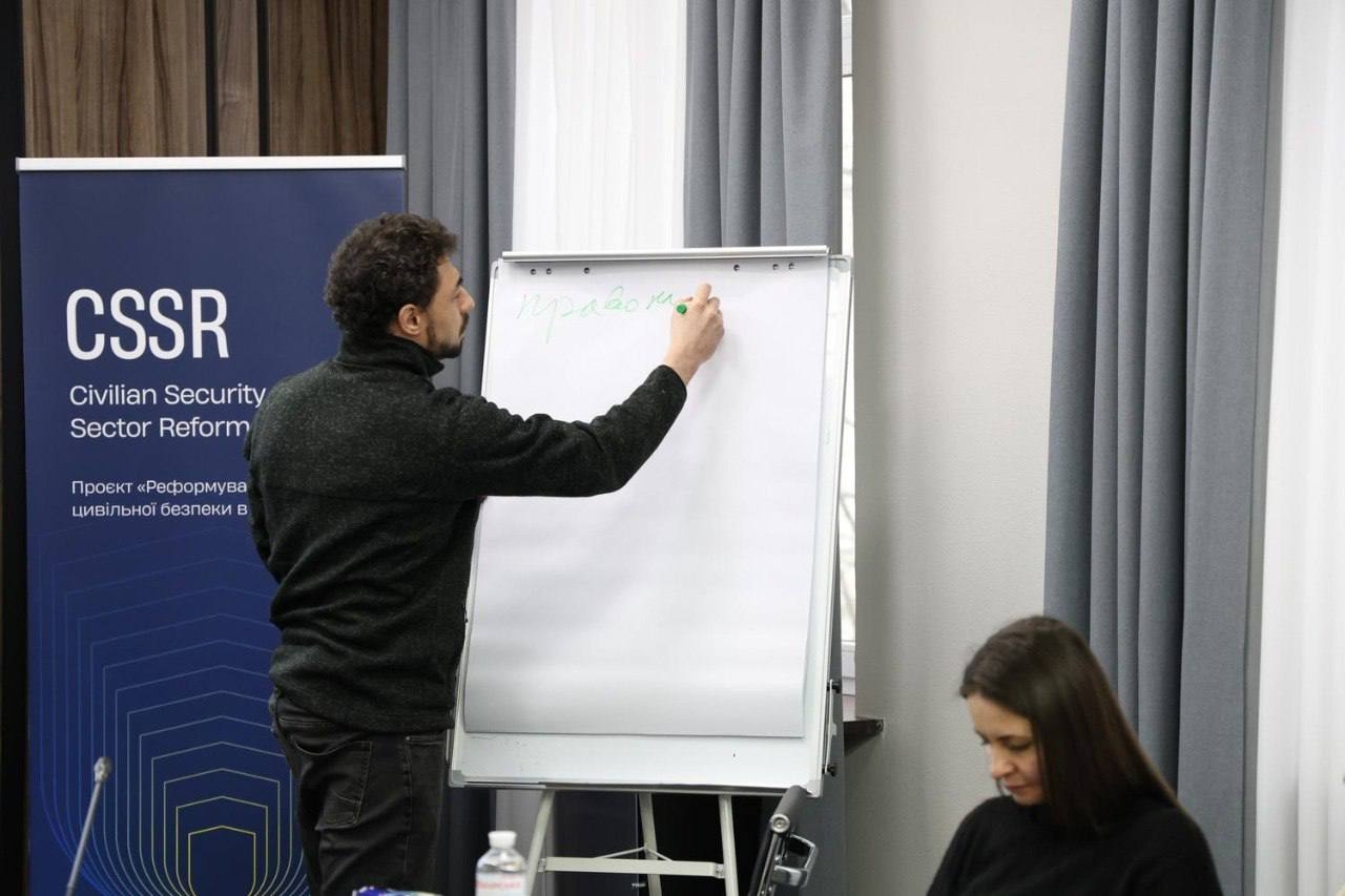 У НАВС відбувся тренінг з безбар’єрності та інклюзивної комунікації для представників системи МВС