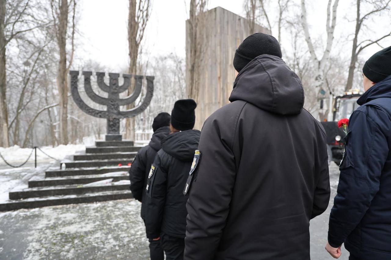Сьогодні — День вшанування пам’яті жертв Голокосту