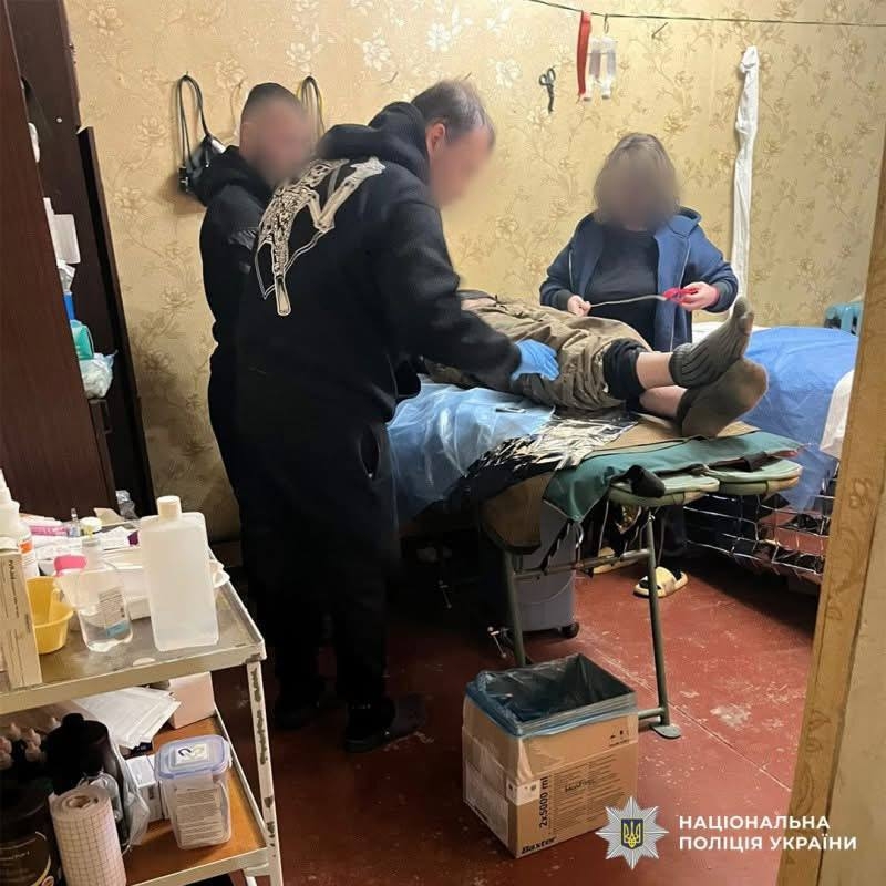 Працівник НАВС, який несе службу в складі зведеного загону поліції Луганщини, надав допомогу з порятунку життя військового