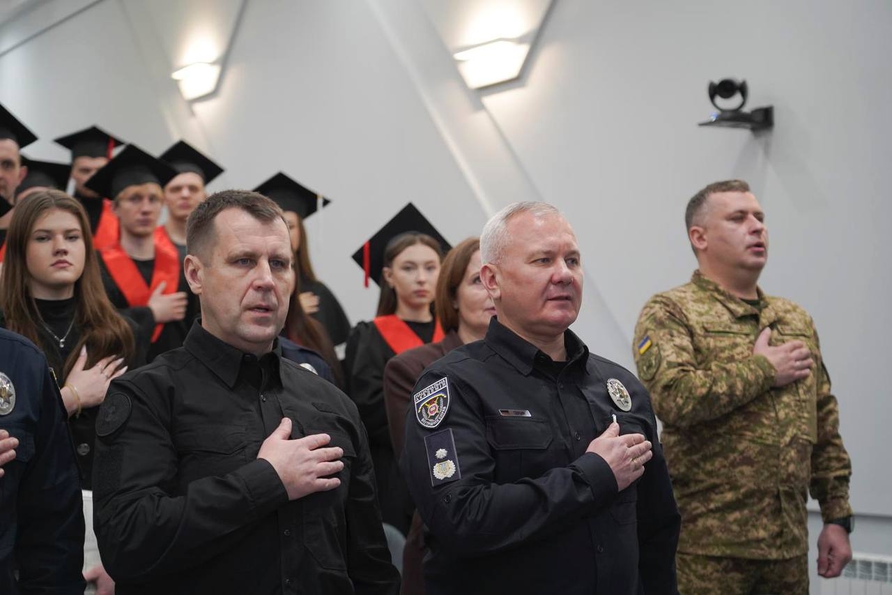 Урочистий і знаковий день: у НАВС відбувся випуск магістрів