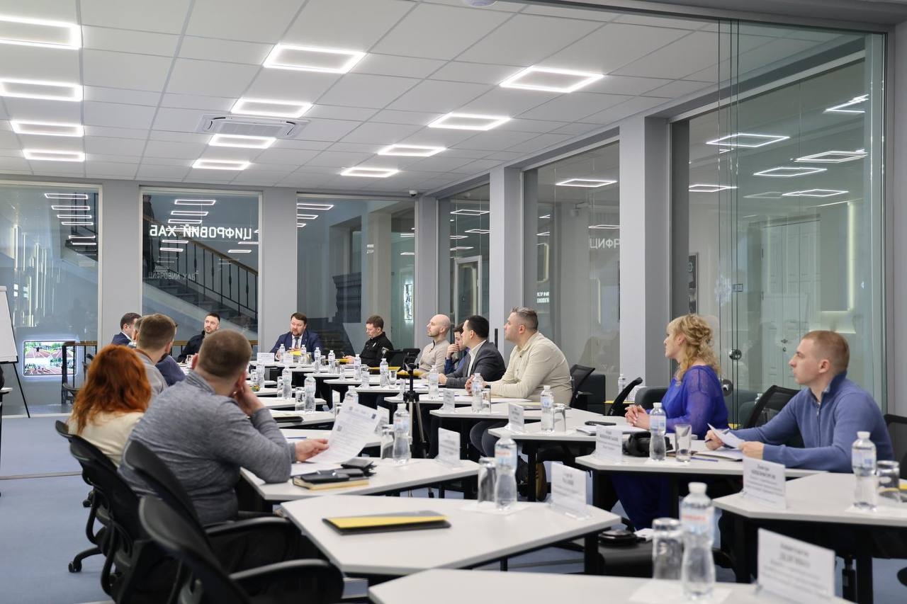 В цифровому хабі Національної академії внутрішніх справ відбувся міжвідомчий круглий стіл