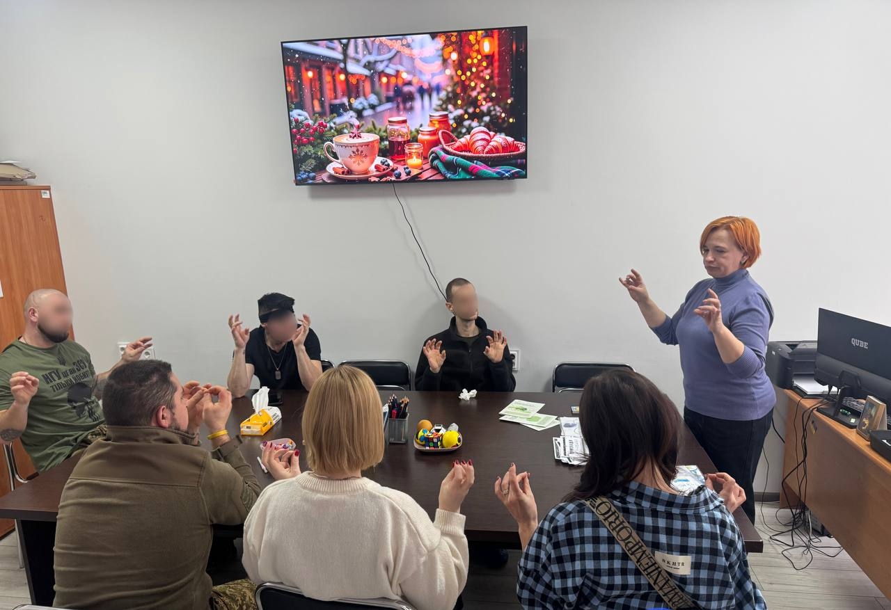 Студентки ІЗДН долучилися до занять із психоемоційного відновлення військовослужбовців