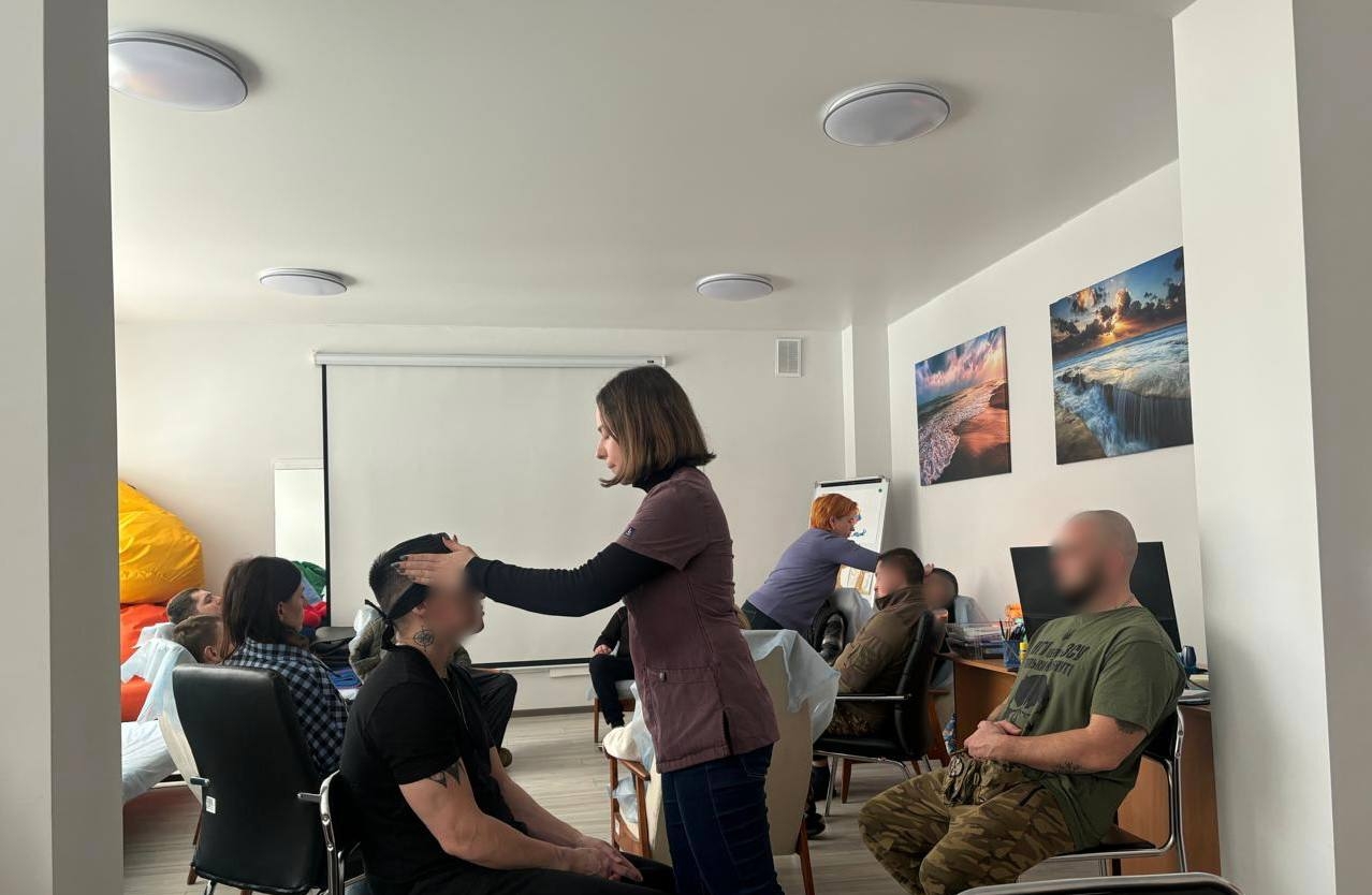 Студентки ІЗДН долучилися до занять із психоемоційного відновлення військовослужбовців