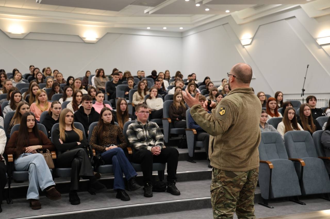 Патріотична зустріч зі студентами «Історія української державності»