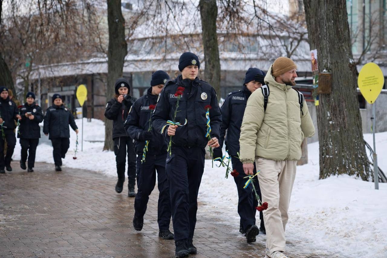 Курсанти академії вшанували Героїв Небесної сотні-1