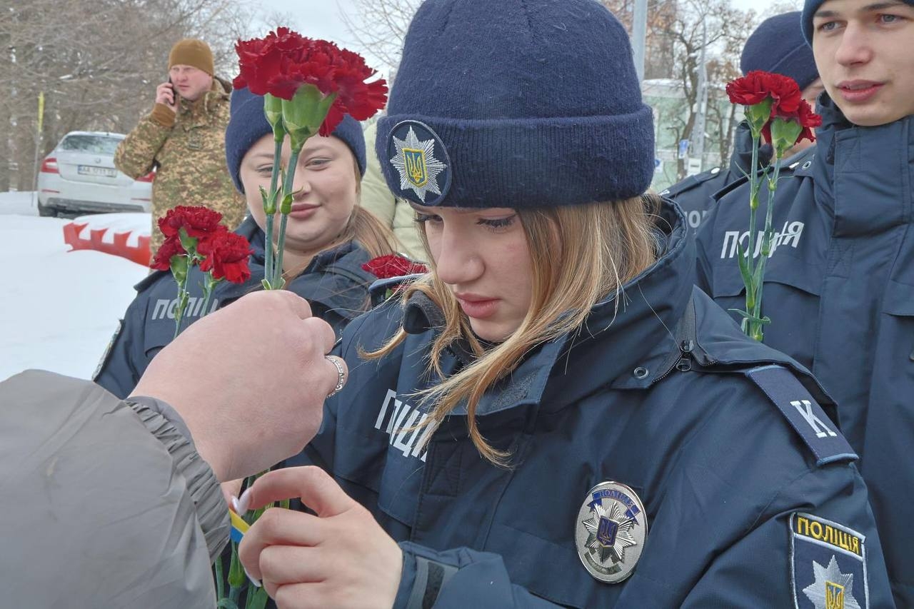 Курсанти академії вшанували Героїв Небесної сотні-2