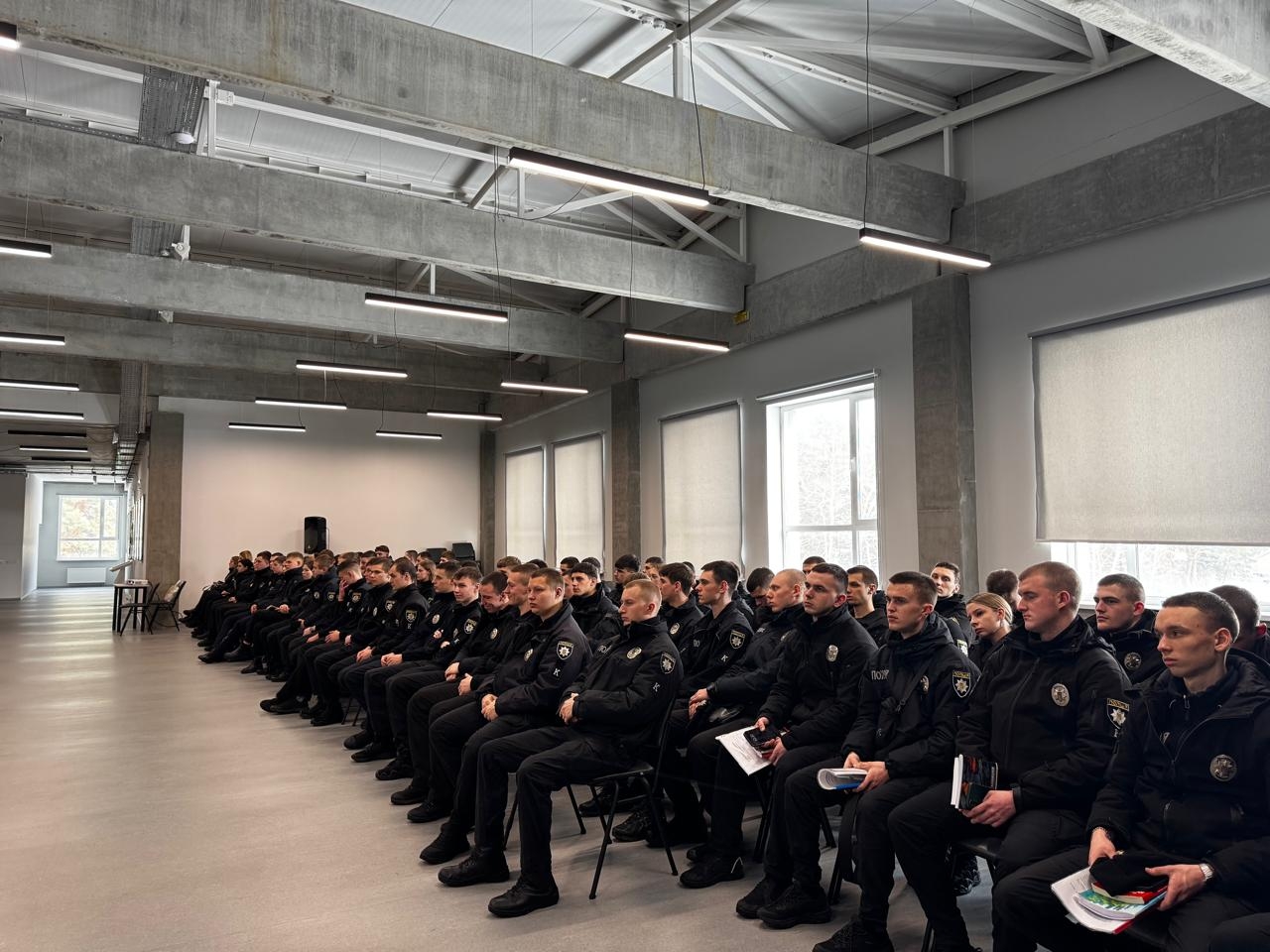 Штучний інтелект: можливості та загрози для професійної діяльності правоохоронців