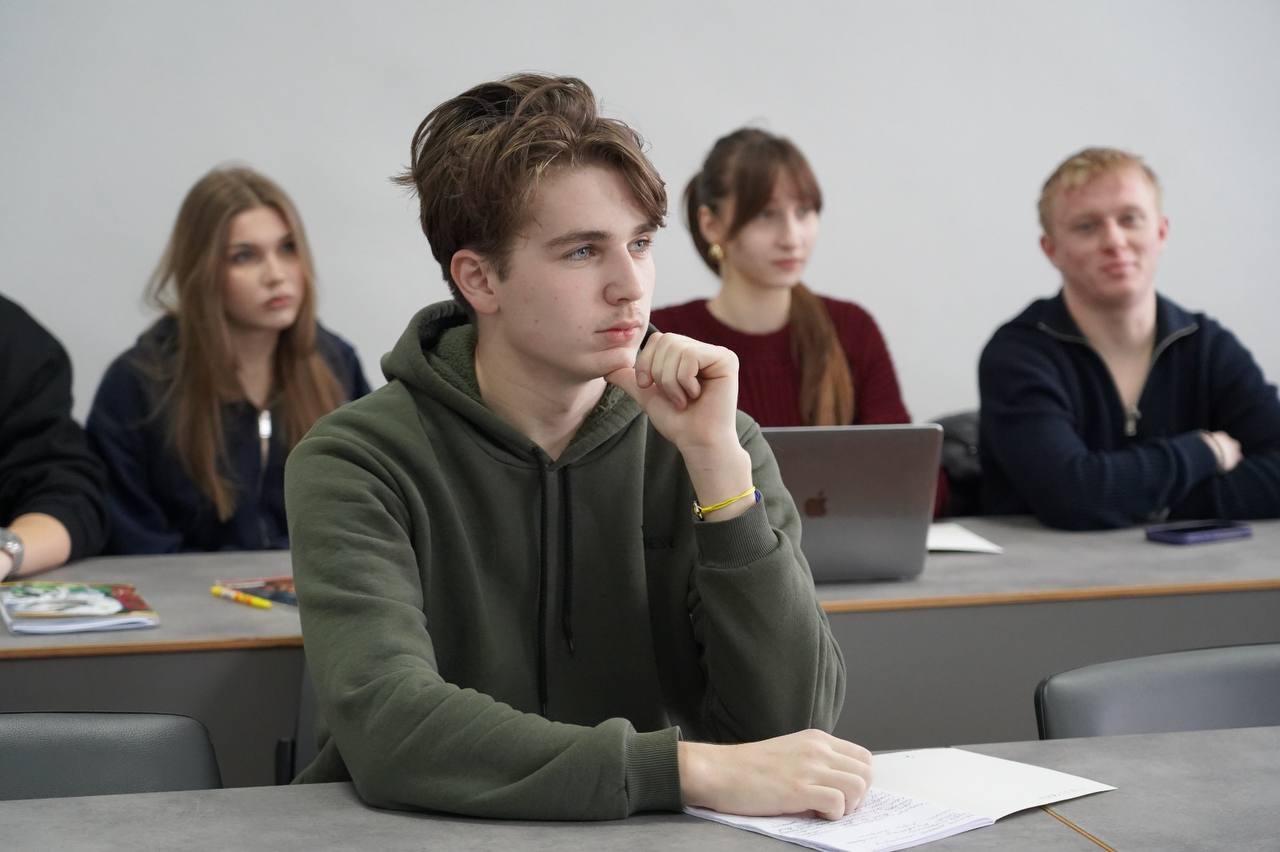 Навігація із цифрової обізнаності: студенти ННІПП відпрацювали навички захисту в мережі-1