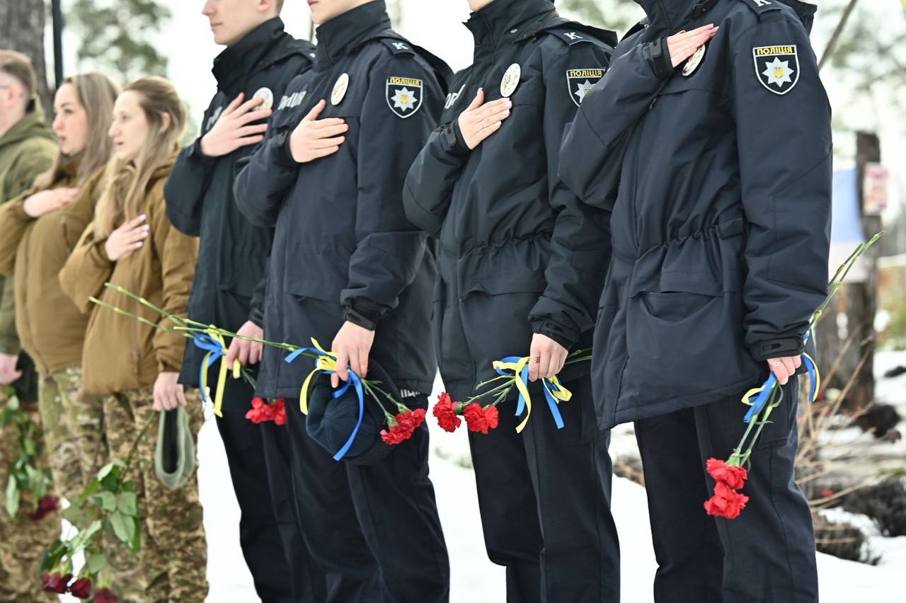 Курсанти НАВС ушанували пам’ять загиблих у битві за Мощун»