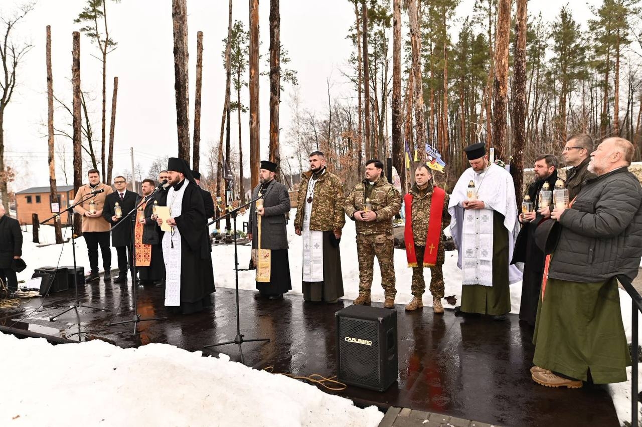 Курсанти НАВС ушанували пам’ять загиблих у битві за Мощун»