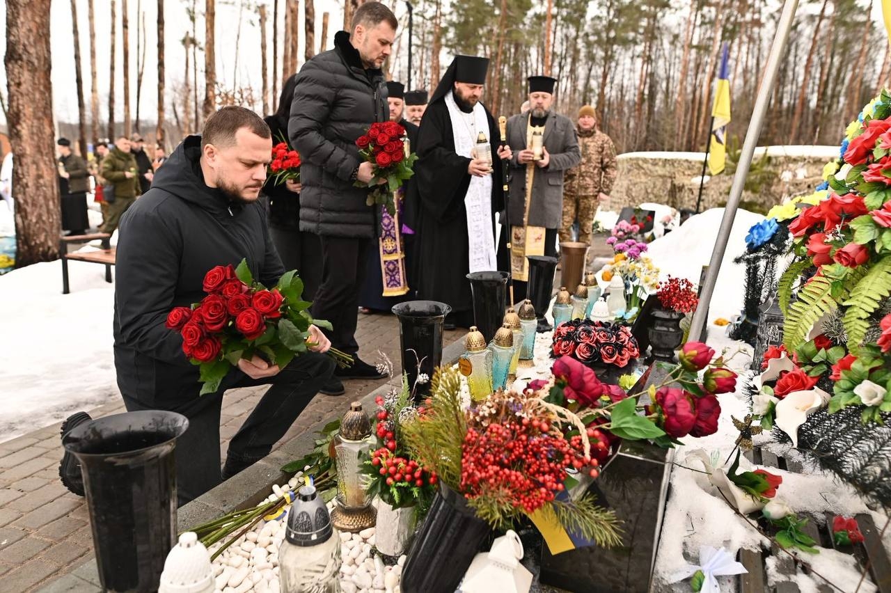 Курсанти НАВС ушанували пам’ять загиблих у битві за Мощун»