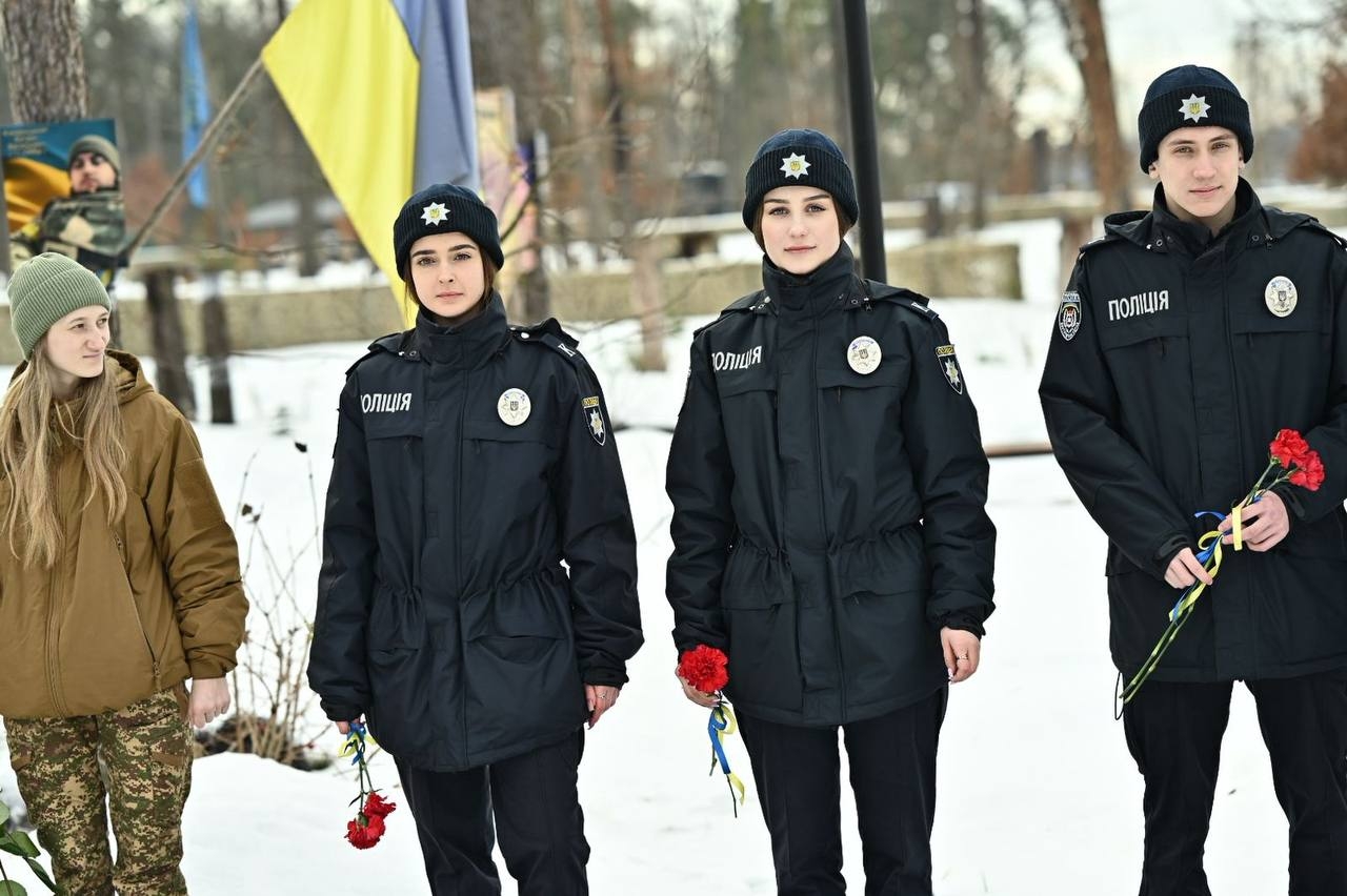 Курсанти НАВС ушанували пам’ять загиблих у битві за Мощун»