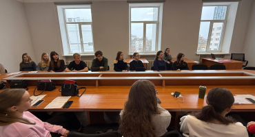 Практико орієнтований підхід у викладанні фахової мови: досвід співпраці з успішним випускником 