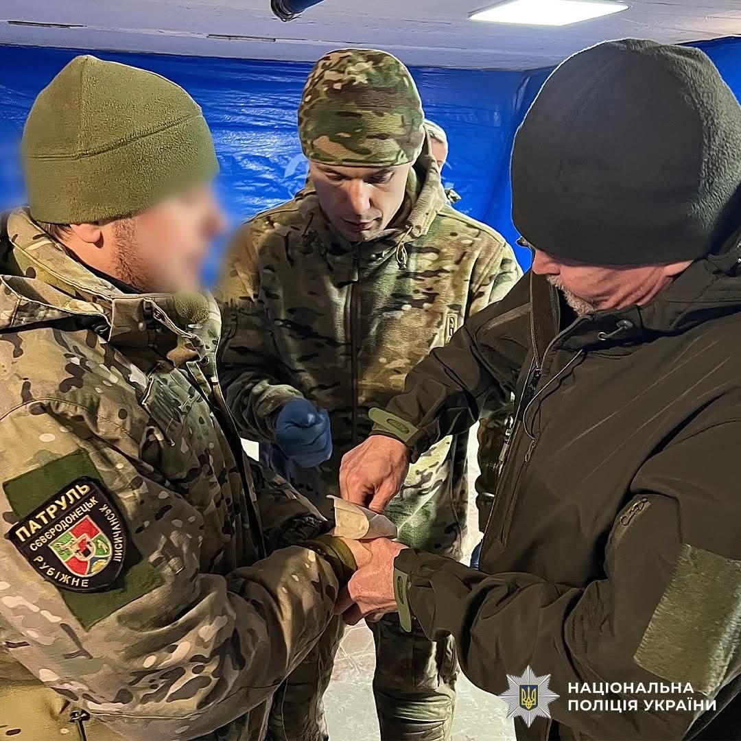 Фінальні відпрацювання з тактичної медицини для поліцейських зведеного загону Луганщини