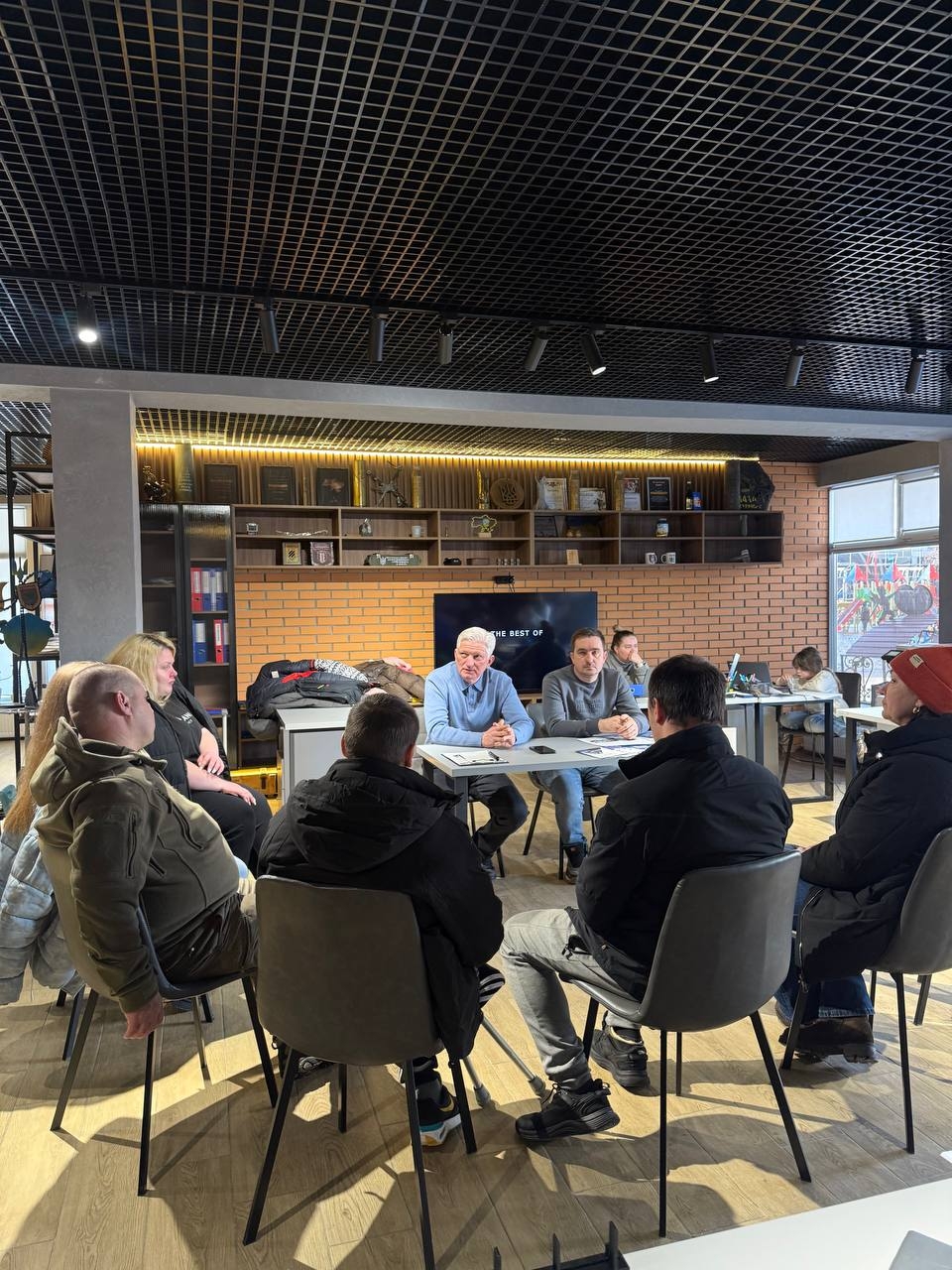 В Ірпені відбулася зустріч представників безбар’єрної автошколи НАВС із ветеранами