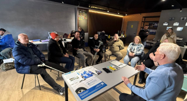 В Ірпені відбулася зустріч представників безбар’єрної автошколи НАВС із ветеранами