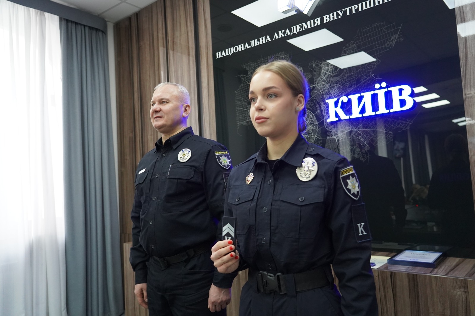 Курсант НАВС урятував життя киянки під час чергування в пункті Незламності 