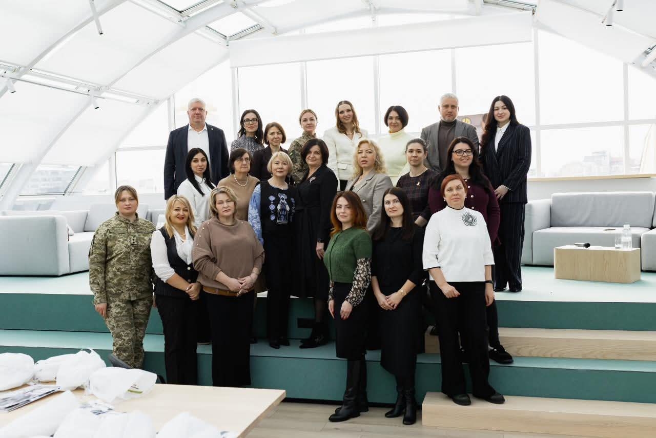 Участь представниці академії в Міжнародному круглому столі 