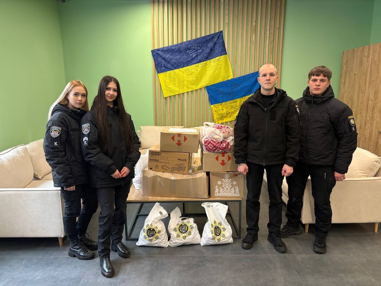 Живі уроки мужності: курсанти-криміналісти відвідали поранених героїв у Центральному госпіталі МВС