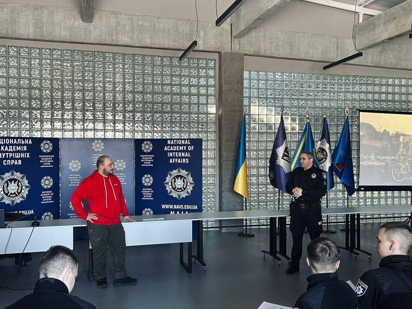 Безпека після війни: курсанти НАВС зустрілися з представниками фонду «Розмінування України»