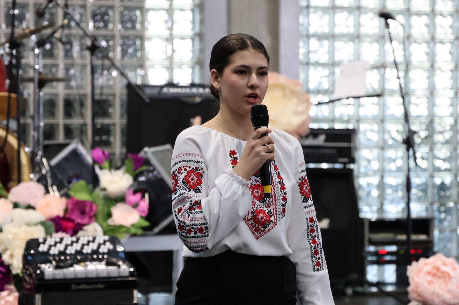 Концертна програма в ННІПД на вшанування Кобзаря