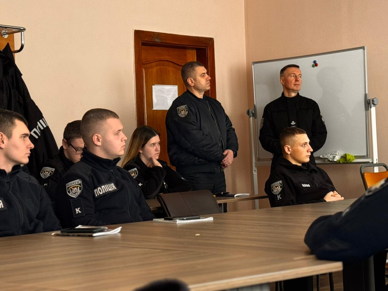 Бінарне заняття з курсантами: принципи скандинавської моделі та «поліції діалогу» 