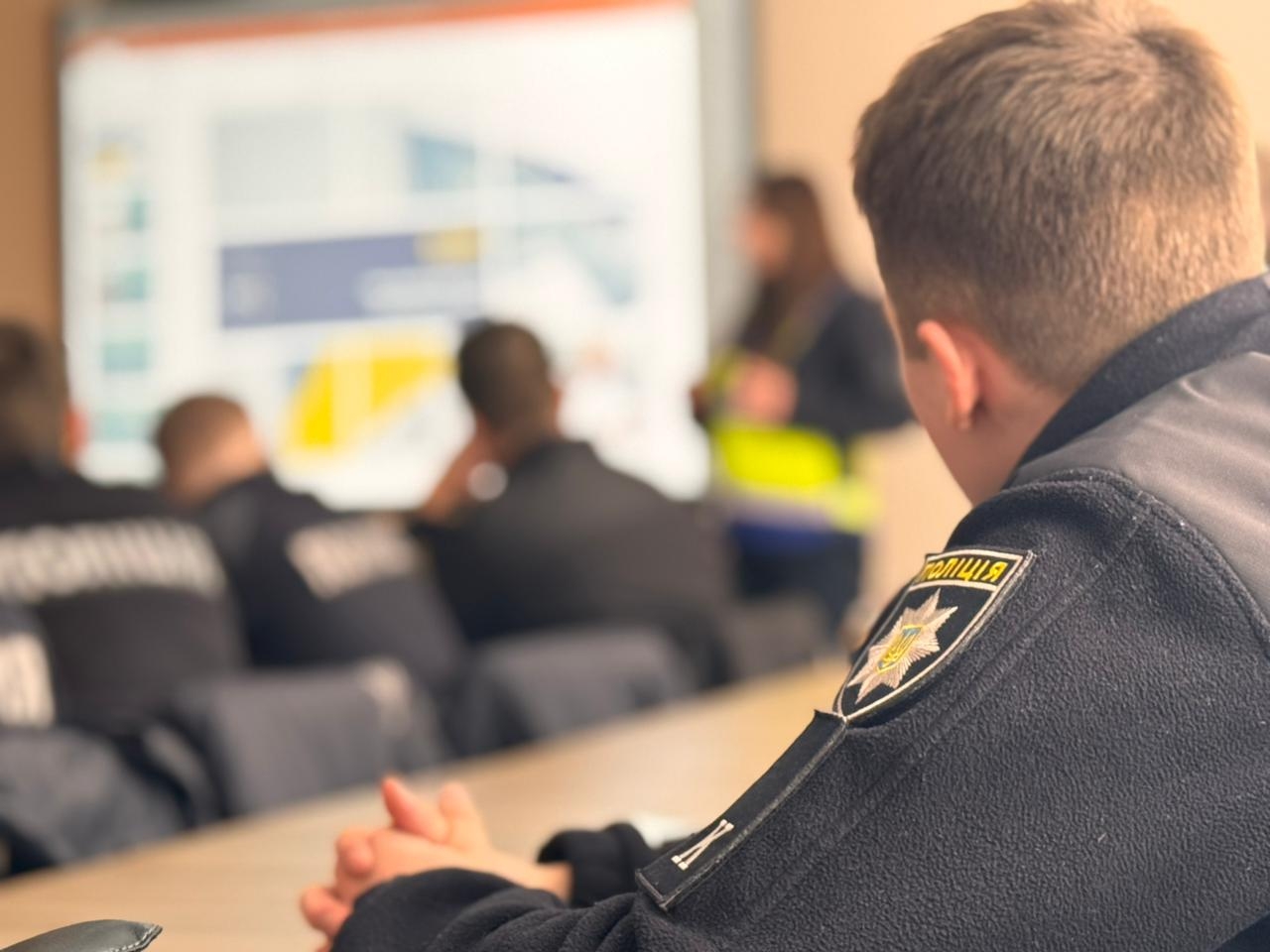 Бінарне заняття з курсантами: принципи скандинавської моделі та «поліції діалогу» 