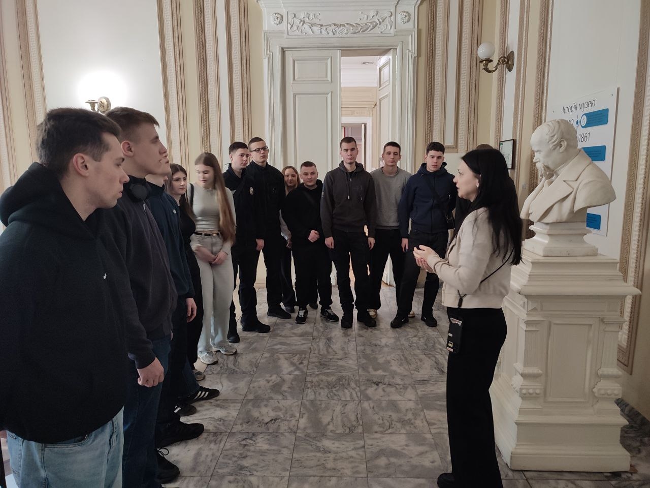 Курсанти-криміналісти відвідали Національний музей Кобзаря