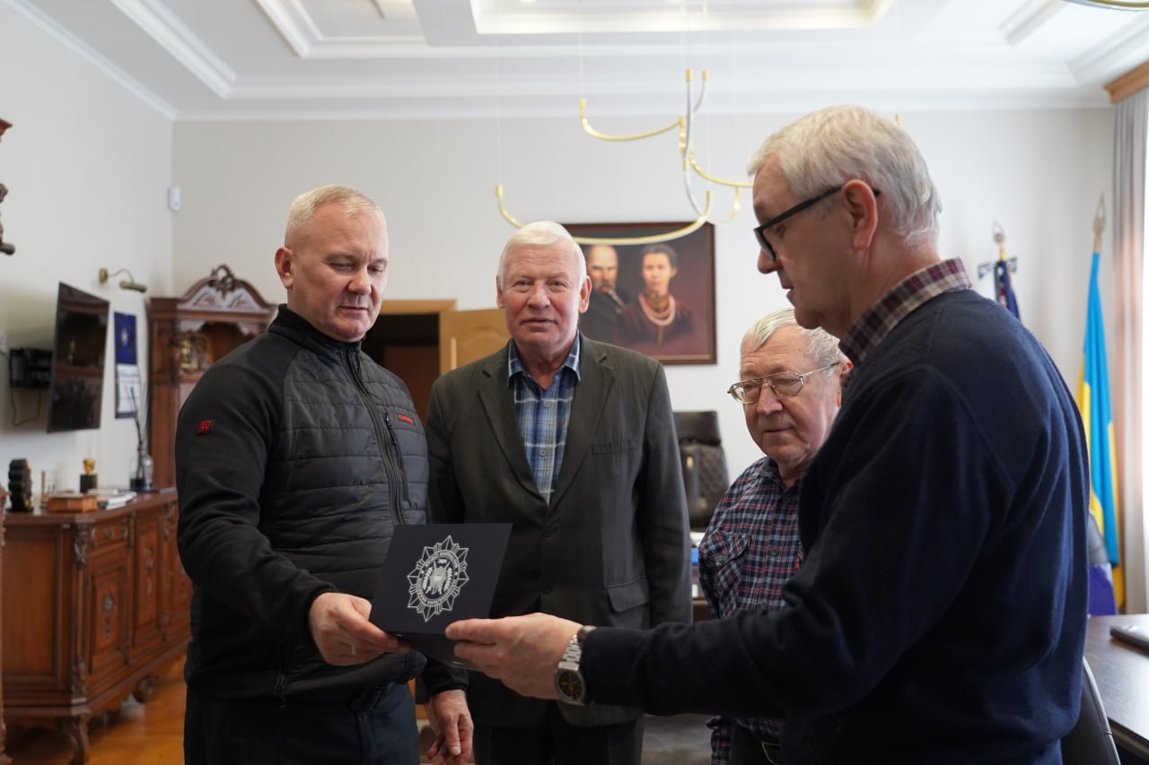 У НАВС привітали з Днем народження ветерана міліції