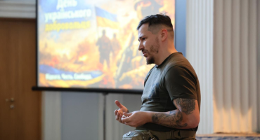 До Дня українського добровольця відбулася зустріч молоді з ветераном