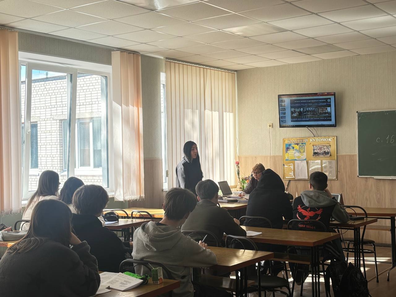 Здобувачі вищої освіти НАВС провели профорієнтаційні зустрічі з ліцеїстами