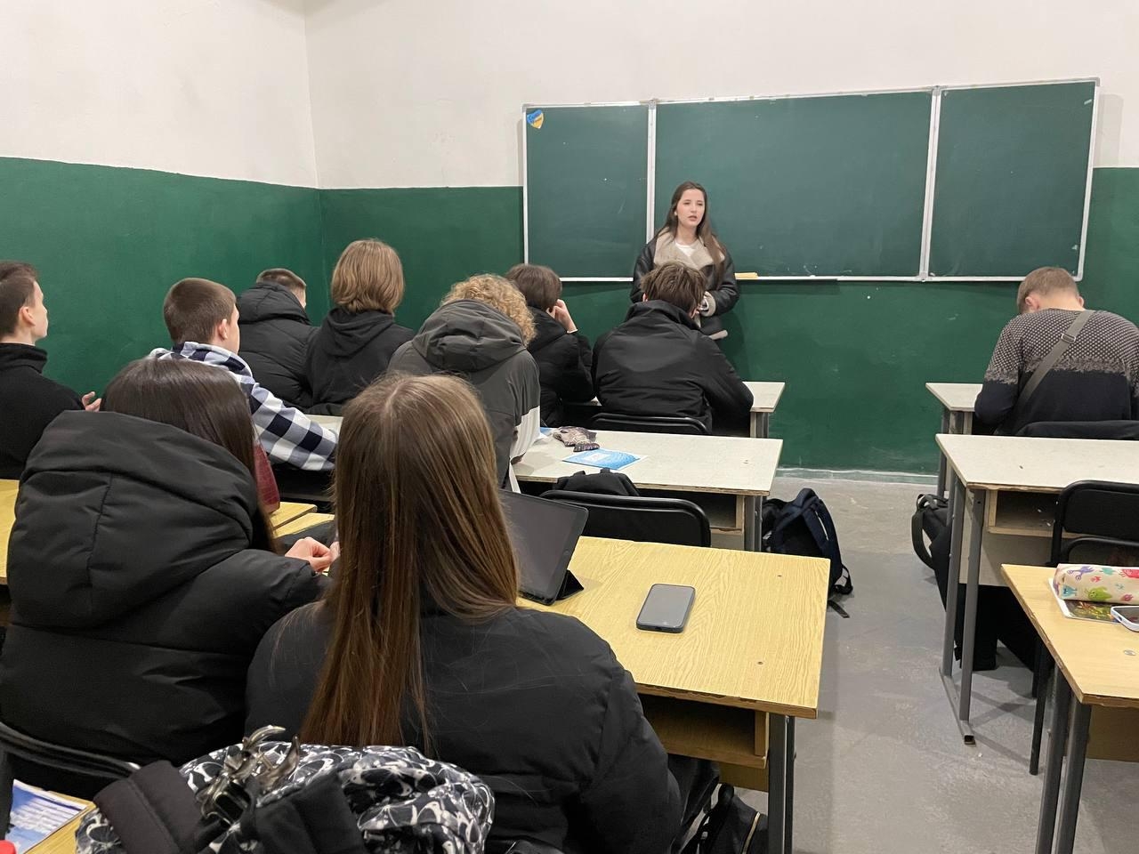 Здобувачі вищої освіти НАВС провели профорієнтаційні зустрічі з ліцеїстами