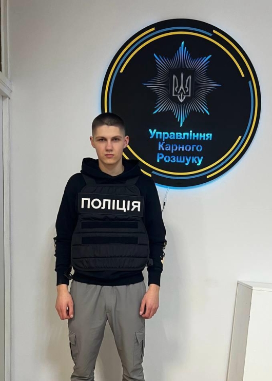 Курсант НАВС, який проходить стажування, допоміг затримати підозрюваного в грабежі-2