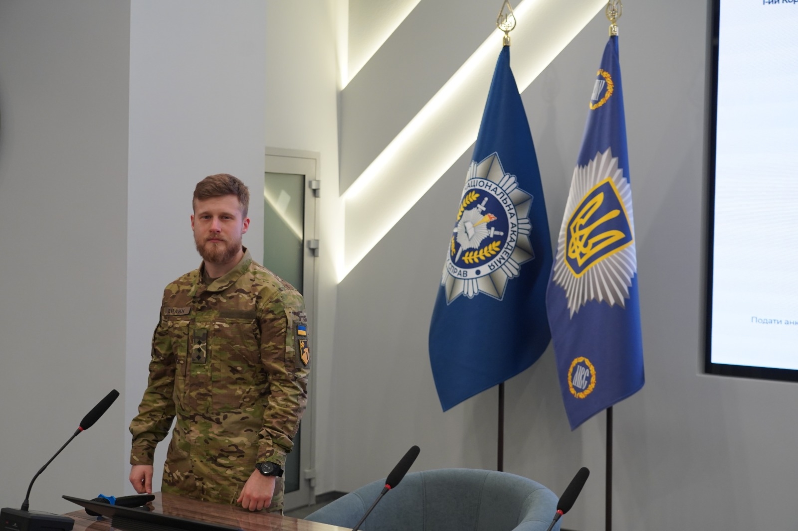 Як психолог допомагає військовим: студенти ННІПП зустрілися з військовослужбовцем полку «Азов»-2