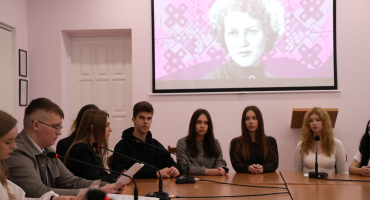 «Слово, що має крила»: поетичні читання до дня народження Ліни Костенко