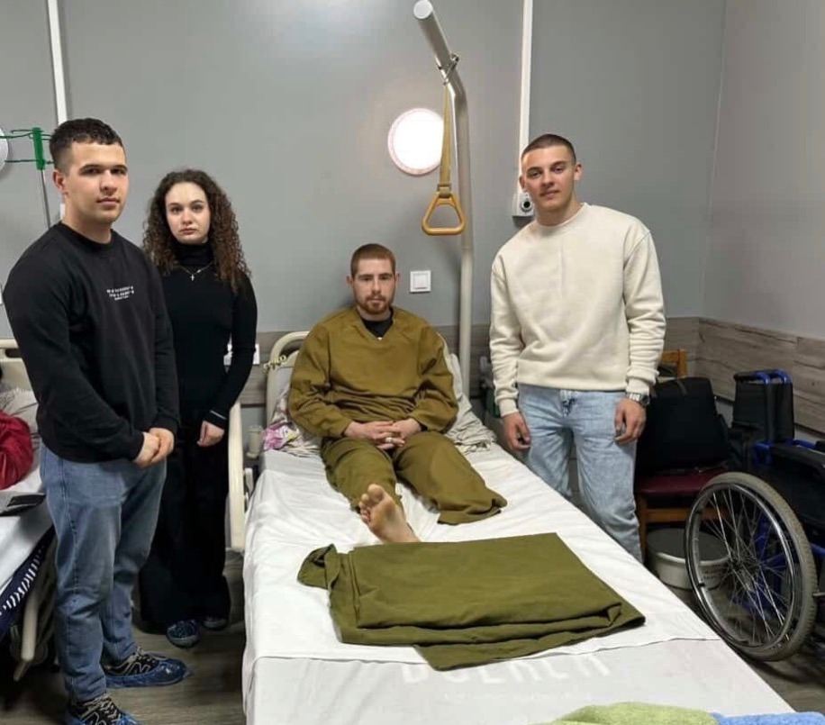 Волонтерський візит до Головного військового клінічного госпіталю-1