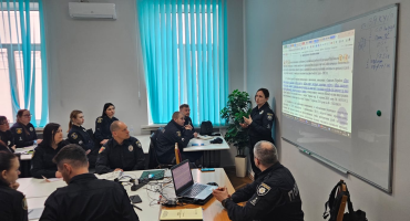 Безпечне освітнє середовище: у НАВС провели бінарне заняття для поліцейських Служби освітньої безпеки