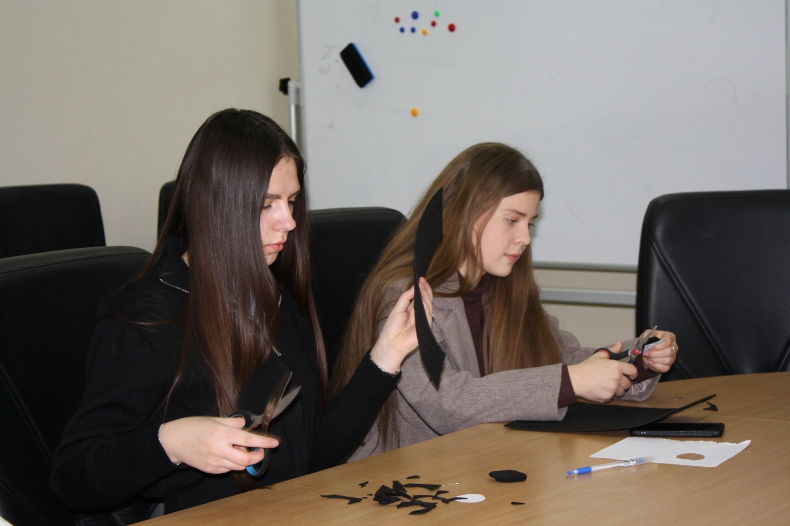 Майстерня єдності: студентське самоврядування створює «Соняхи пам’яті»-1