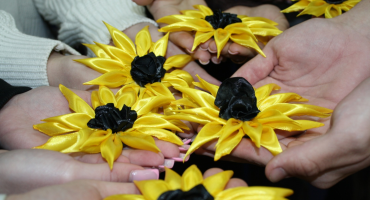 Майстерня єдності: студентське самоврядування створює «Соняхи пам’яті»