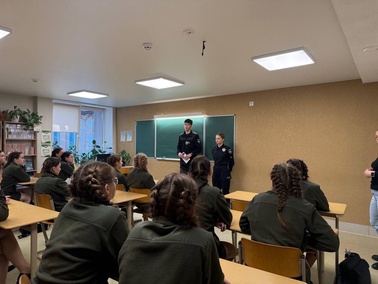 Здобувачі вищої освіти провели профорієнтаційні заходи для ліцеїстів-1