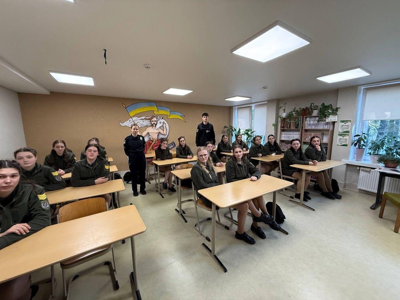 Здобувачі вищої освіти провели профорієнтаційні заходи для ліцеїстів-1