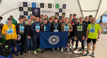 Представники НАВС долучилися до благодійного забігу «Десятка незламності»