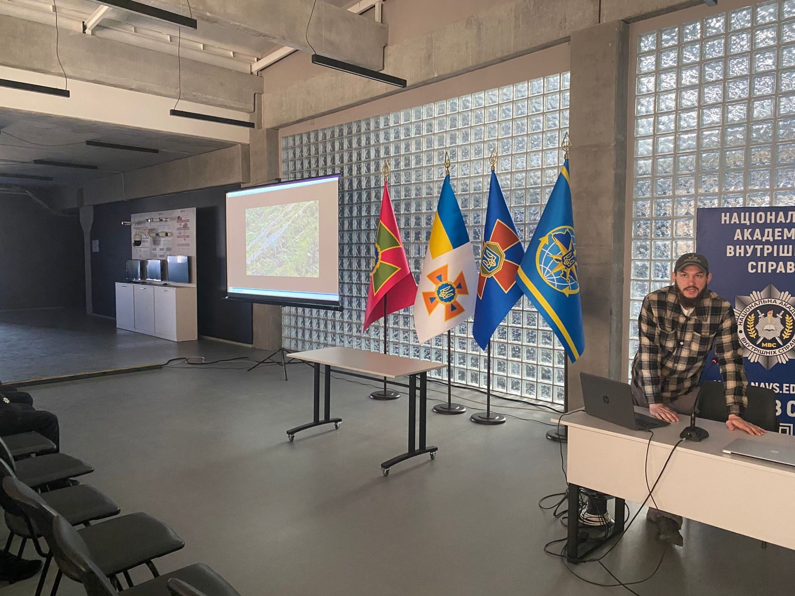 У ННІПД НАВС відбулася зустріч із військовими бригади БпЛА «Яструби»