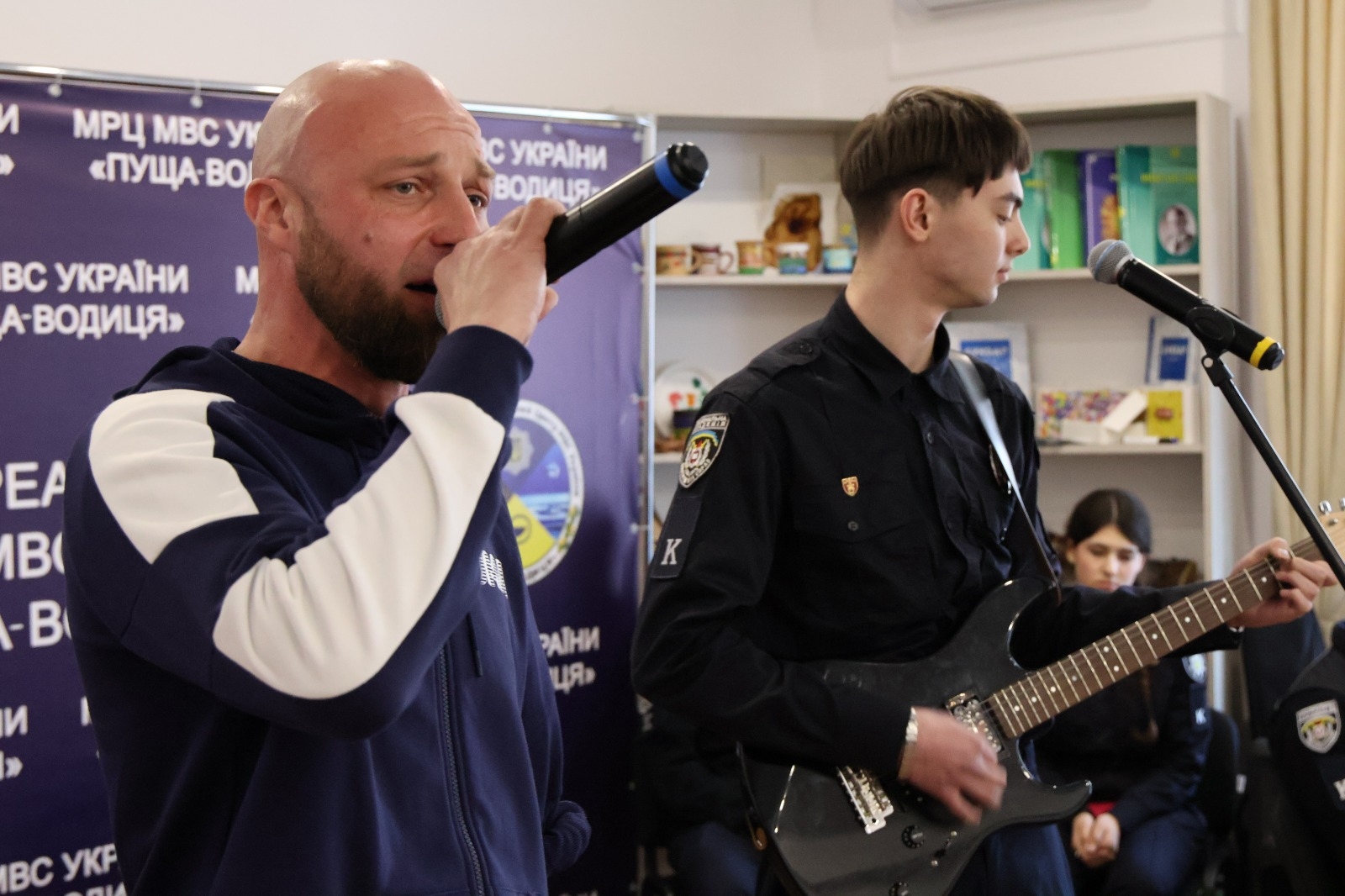 Курсанти ННІПД привітали ветеранів