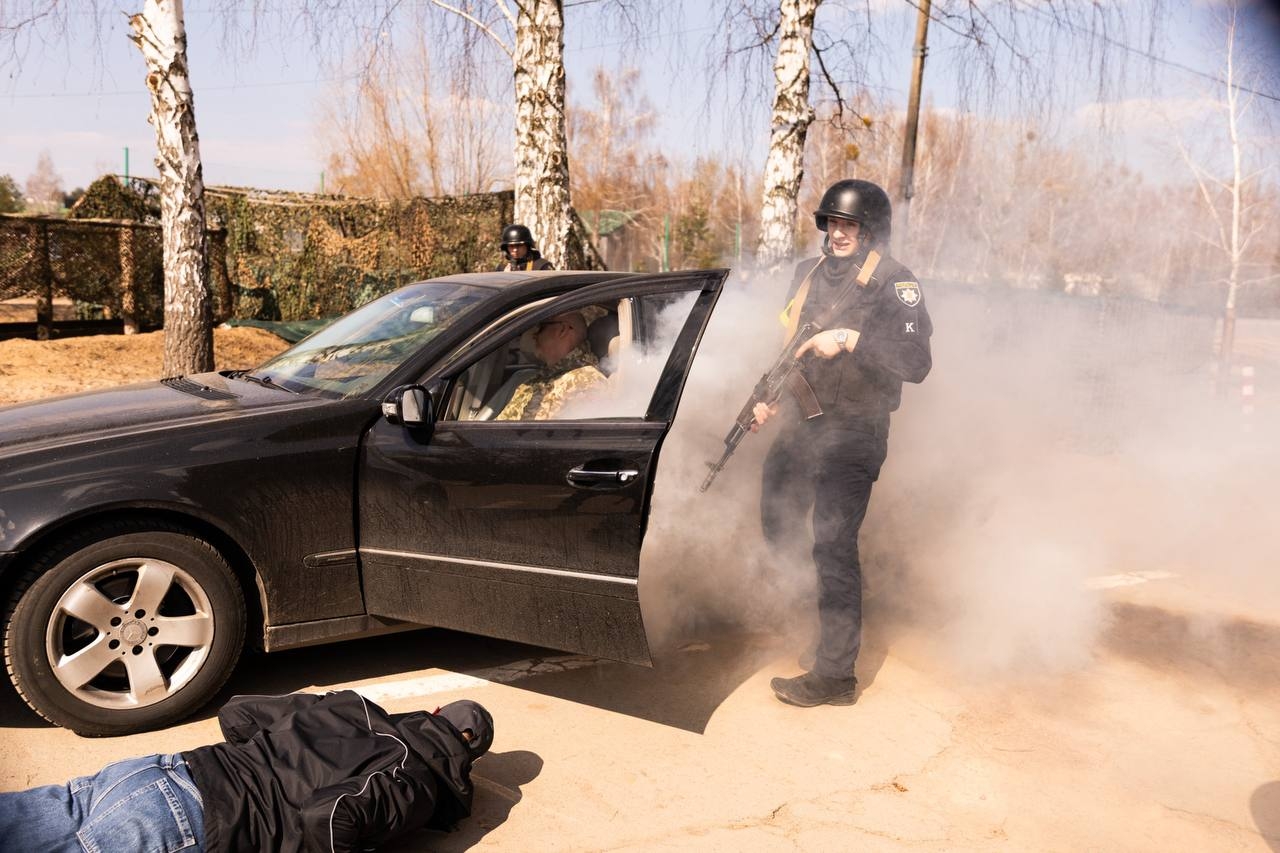 Навчання на блокпості в умовах бойових загроз: курсанти НАВС відпрацювали комплексні алгоритми дій