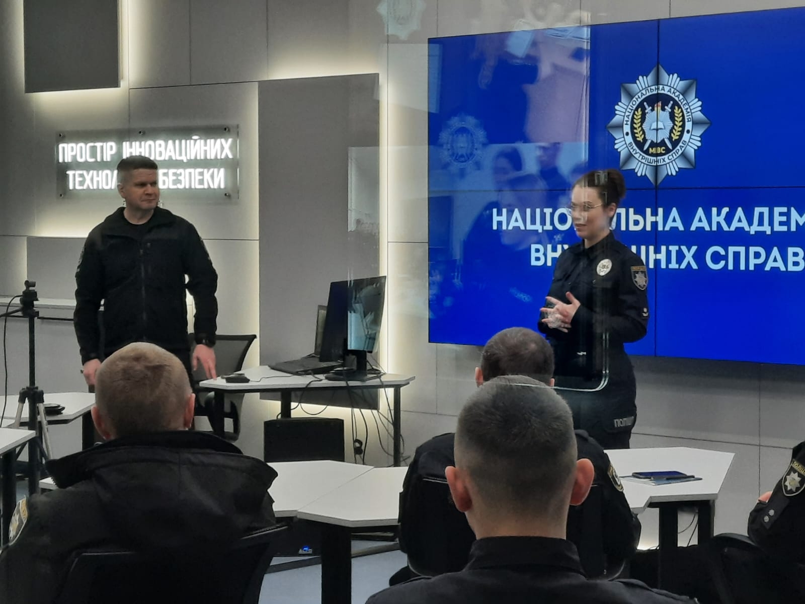 Права дитини в кримінальному провадженні: досвід практиків для  слідчих