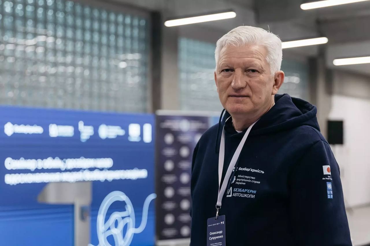 Безбар’єрність у дії: у НАВС обговорили сучасні підходи до доступного й безпечного водіння