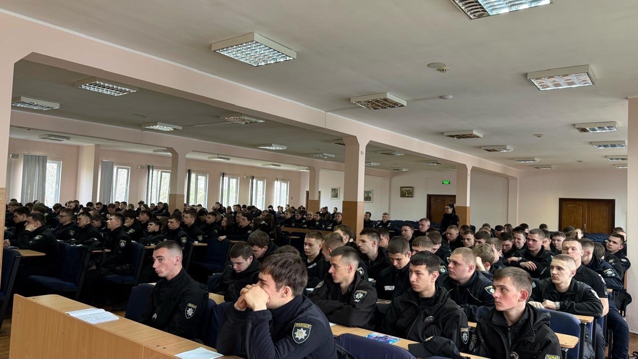Дисциплінарна відповідальність у дії: бінарне заняття з практичним акцентом для курсантів НАВС