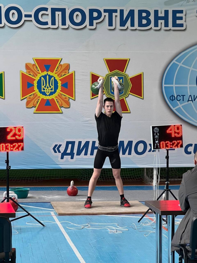 Курсант НАВС – чемпіон ФСТ «Динамо» України з гирьового спорту