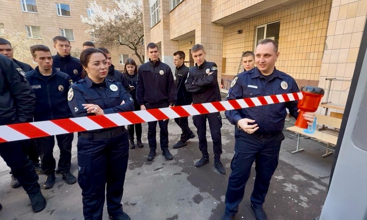 У ННЕКІ відбулася лекція-презентація новітніх засобів криміналістичного забезпечення